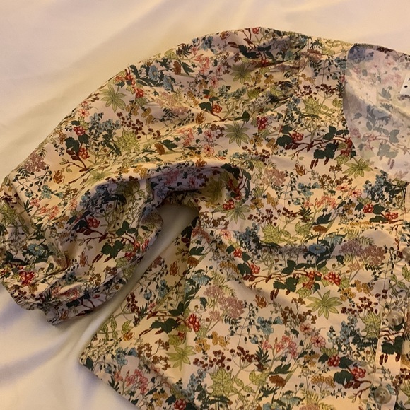 **SOLD** Meadows - Sage Top - Picture 8 of 8